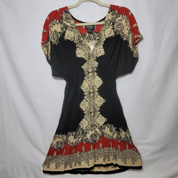 Forever 21 Dresses & Skirts - NWT Forever21 Vneck Dress (size M) black, red, cream